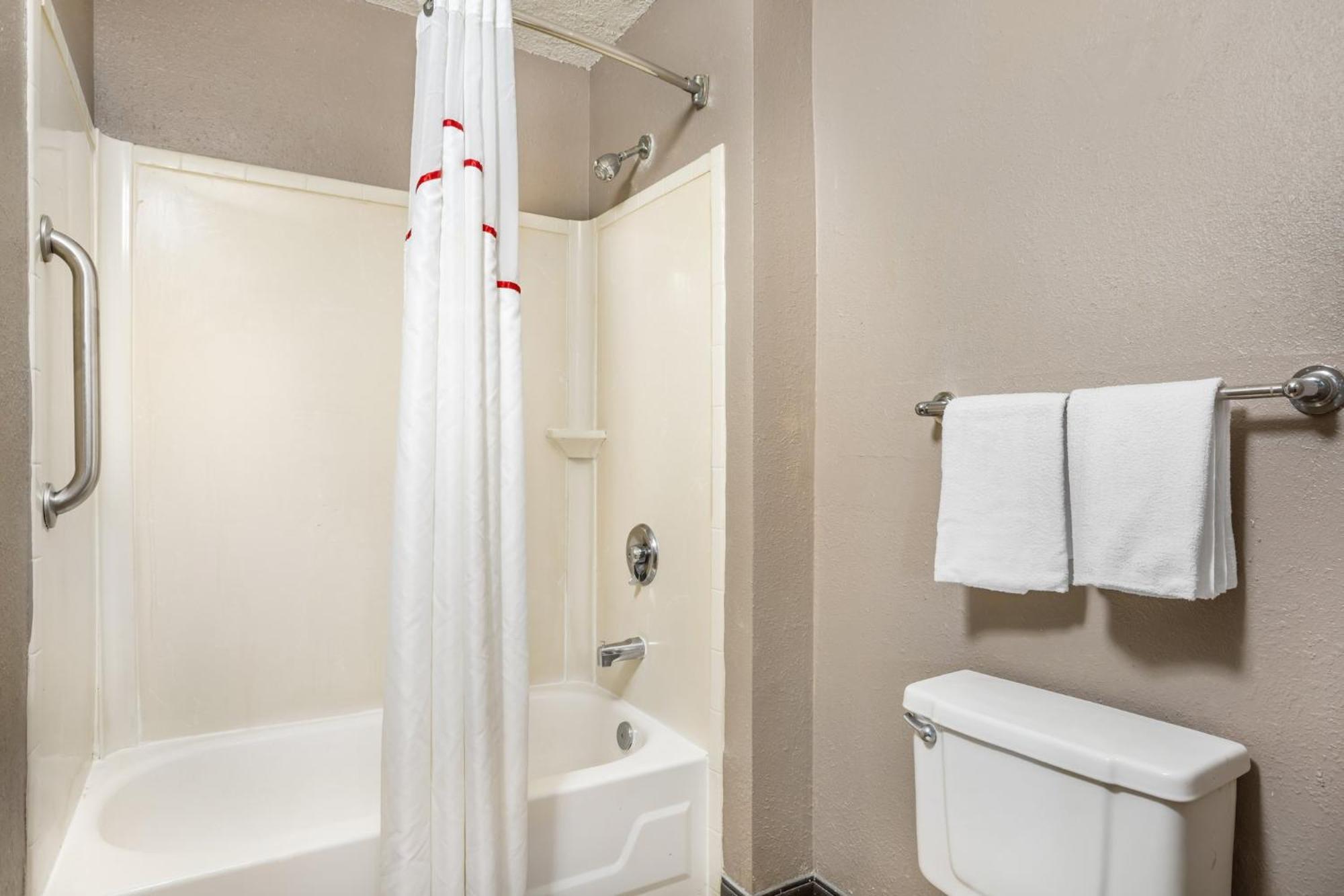 Red Roof Inn Tinton Falls-Jersey Shore Exterior foto